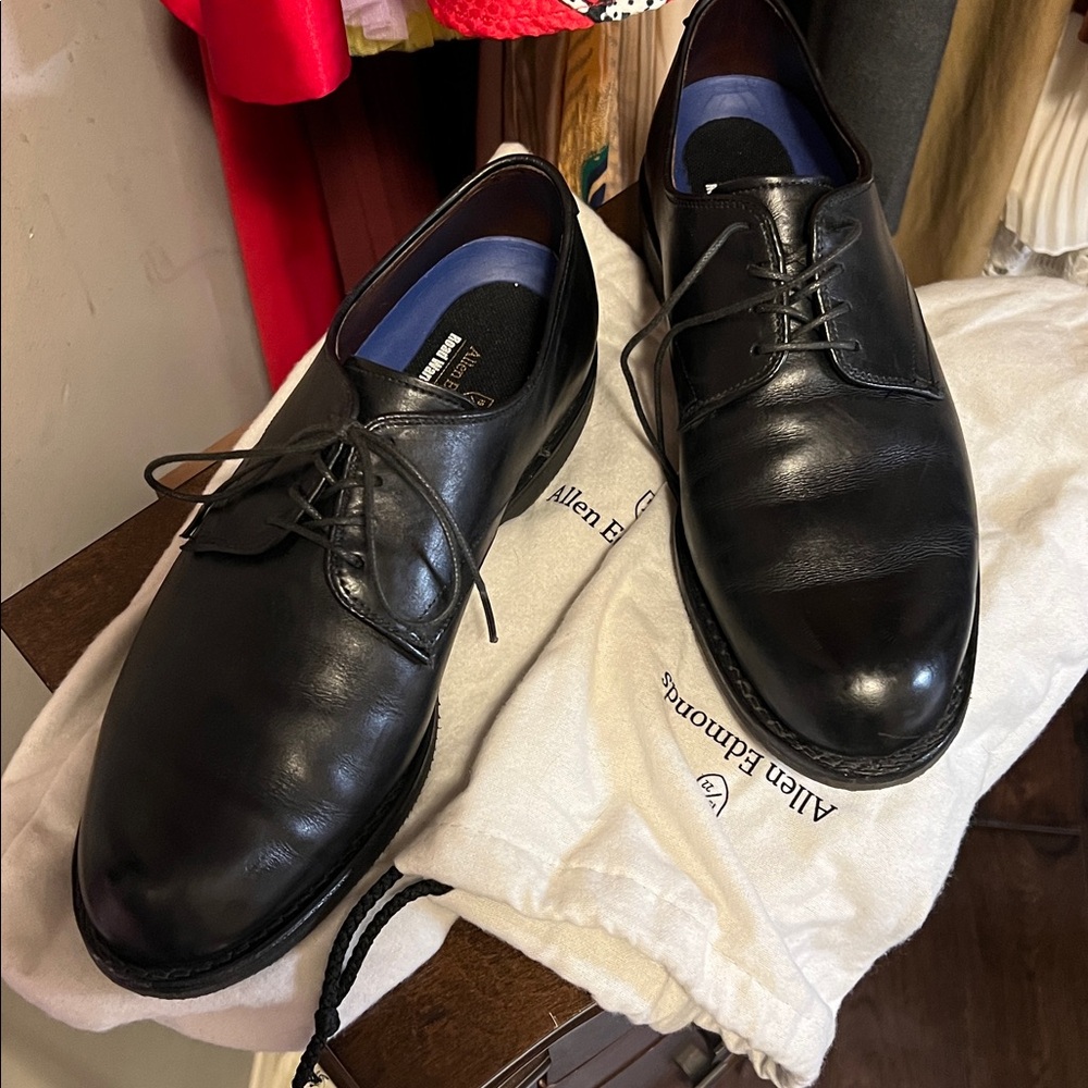 Allen Edmonds “Road Warriors” leather black dress shoes